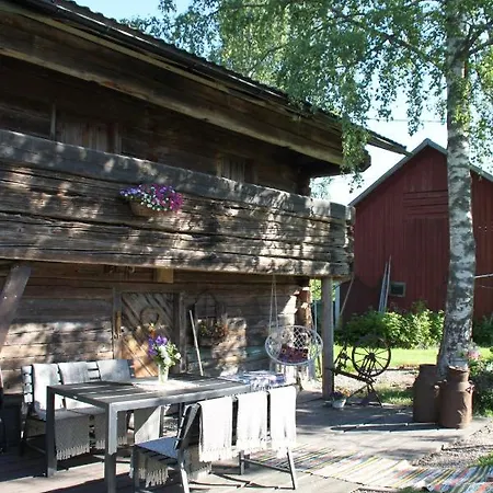 Bed & Breakfast Mustijoki 3*