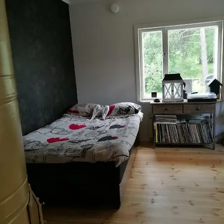 Bed & Breakfast Mustijoki 3*